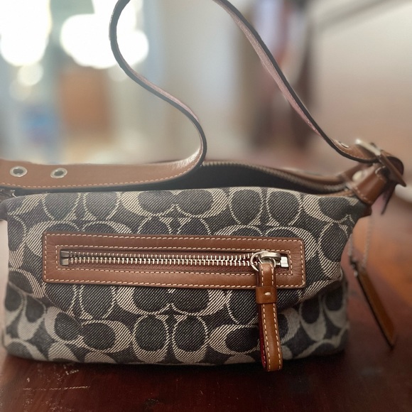 Coach mini bag. - Picture 2 of 5